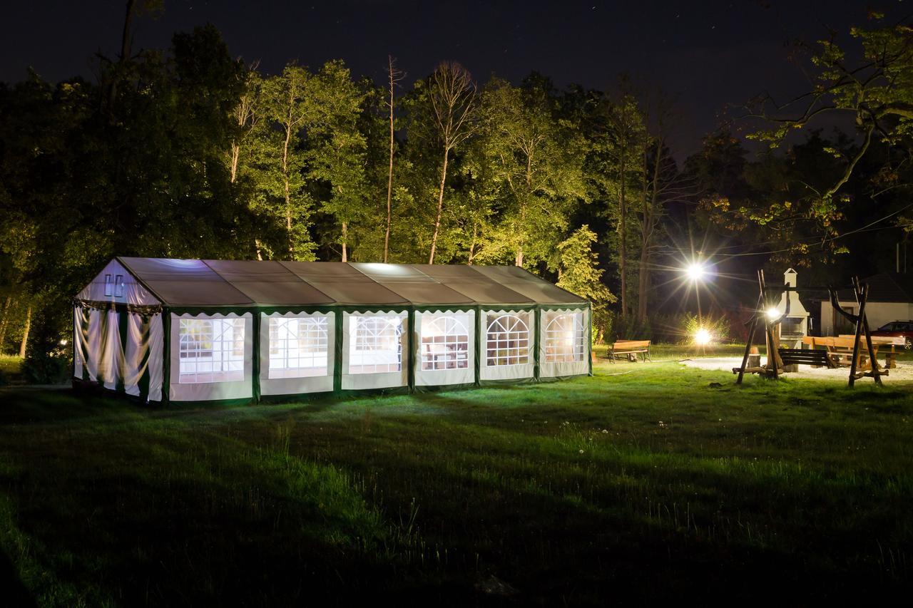 Agropark - Dworek Pod Lipa Sobków Extérieur photo